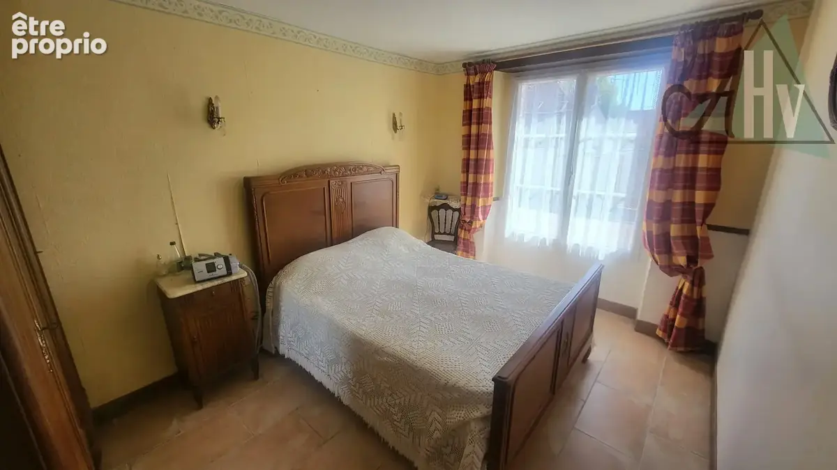 Maison ancienne de caractère avec dépendances et terrain clos - PAILLY - photo 8