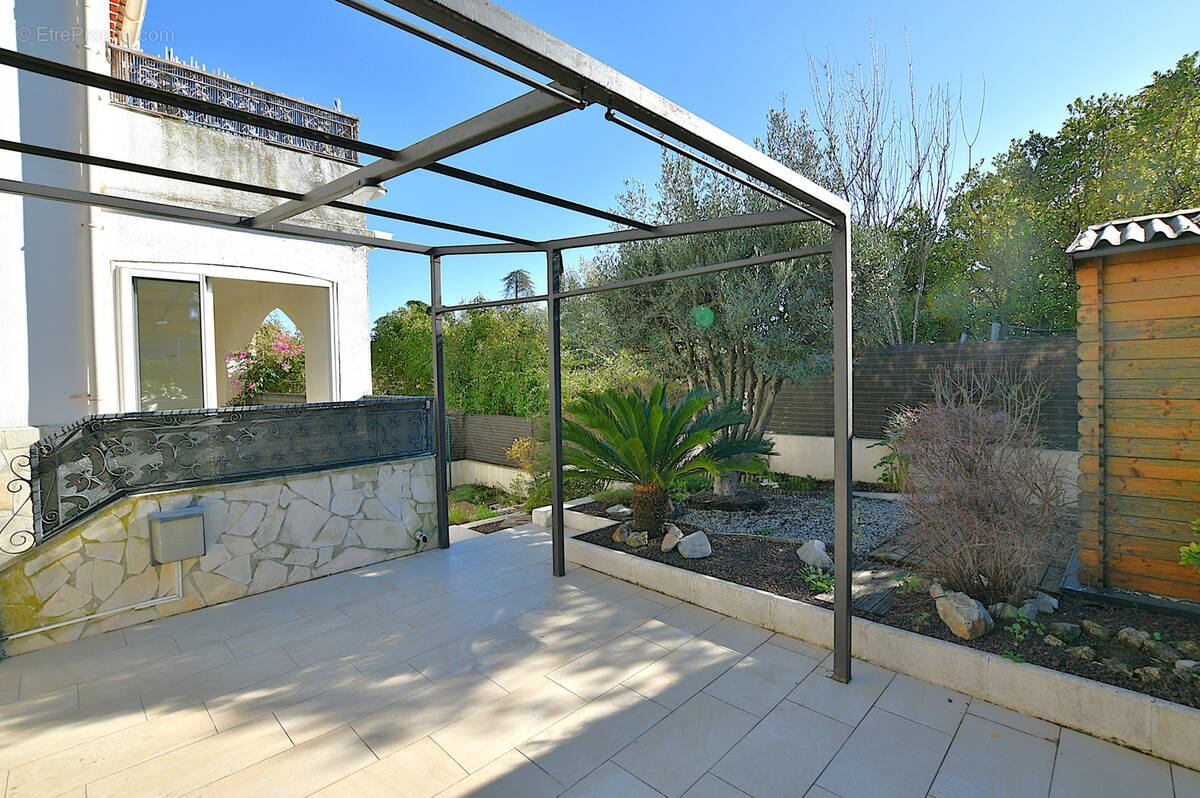 Appartement à LA VALETTE-DU-VAR