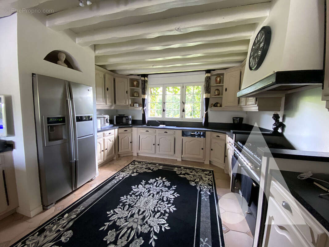 Maison 260 m² - 5 chambres avec terrain - peroy les gombries - photo 4