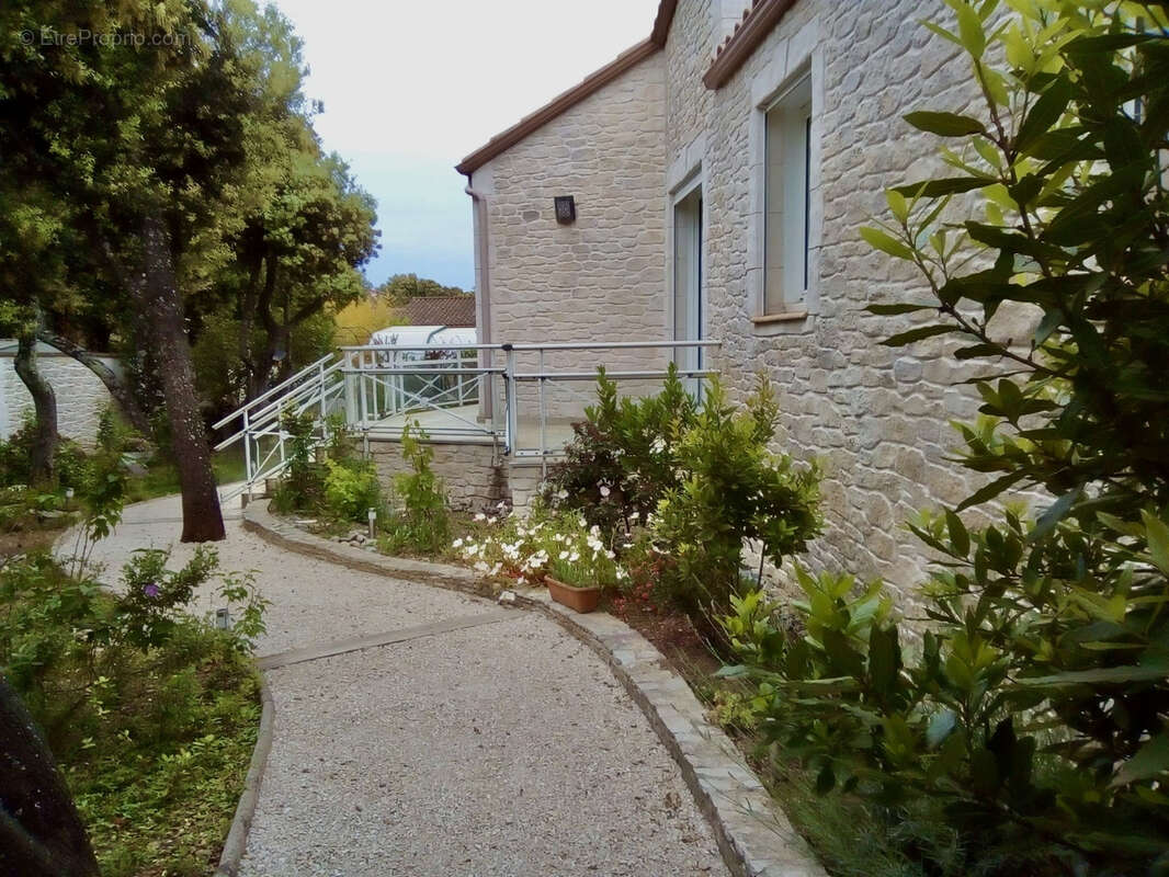 Maison à POULX