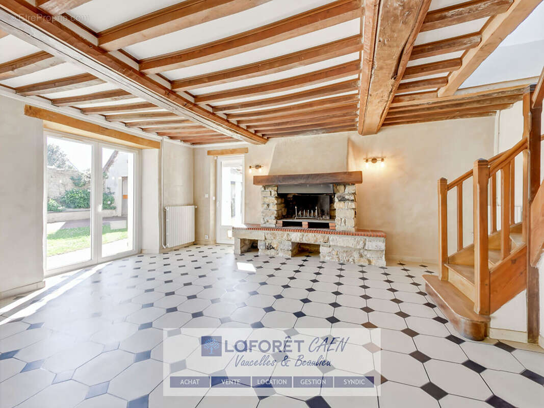 Maison à FONTENAY-LE-PESNEL