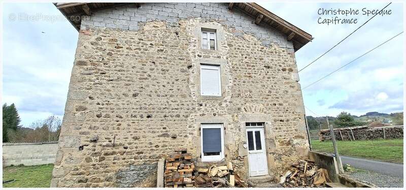 Maison à CELLES-SUR-DUROLLE