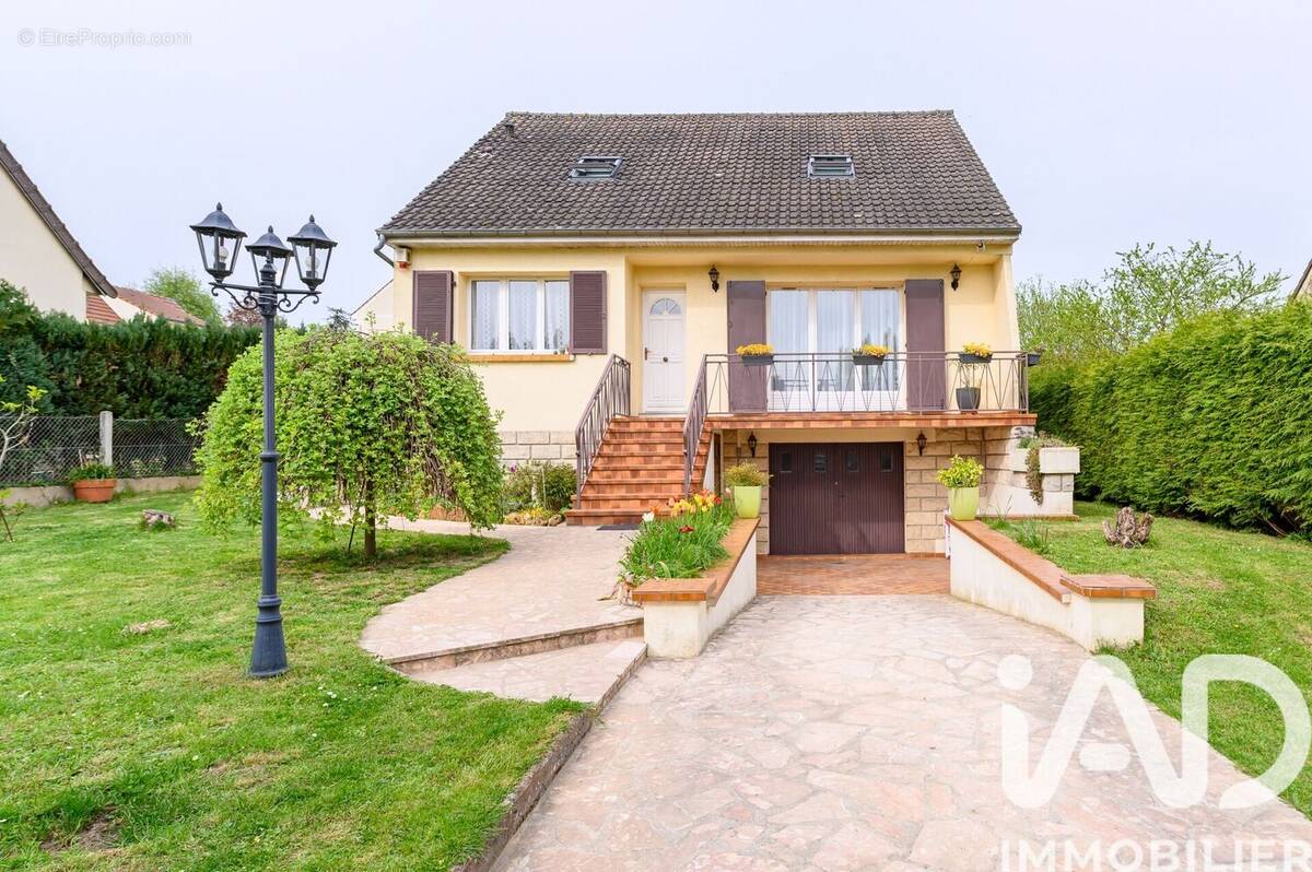 Photo 1 - Maison à MAREIL-EN-FRANCE