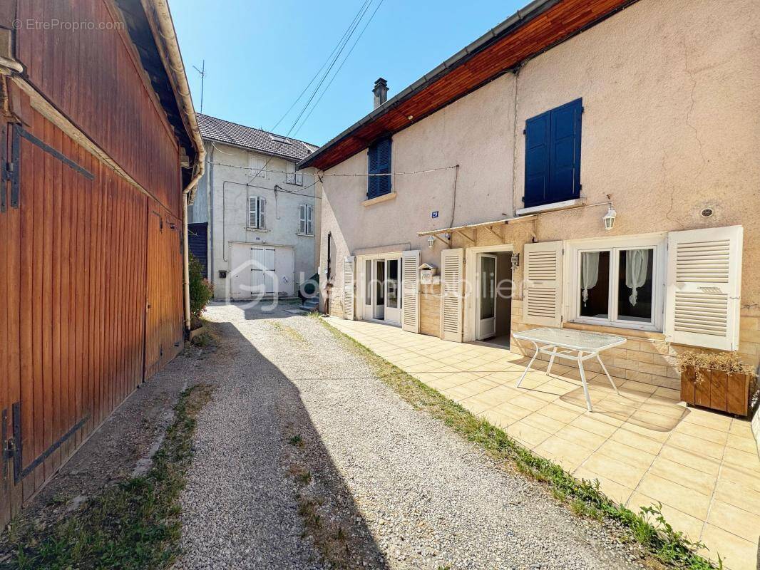Appartement à VILLARD-BONNOT