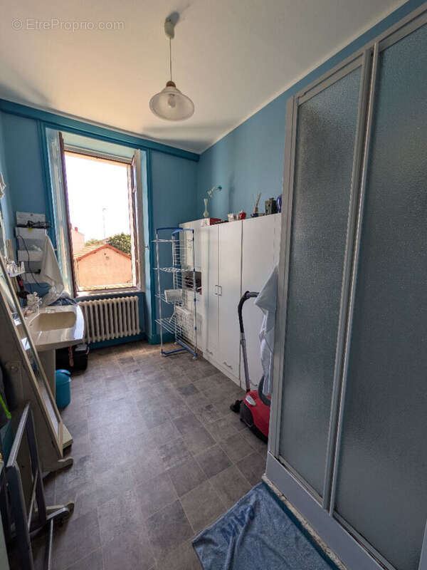 Appartement à LE COTEAU