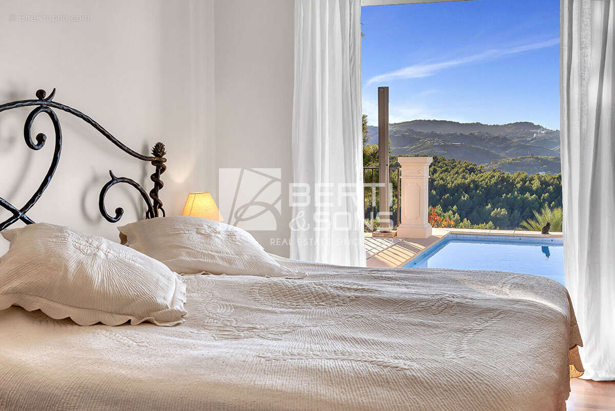 Maison à MOUANS-SARTOUX