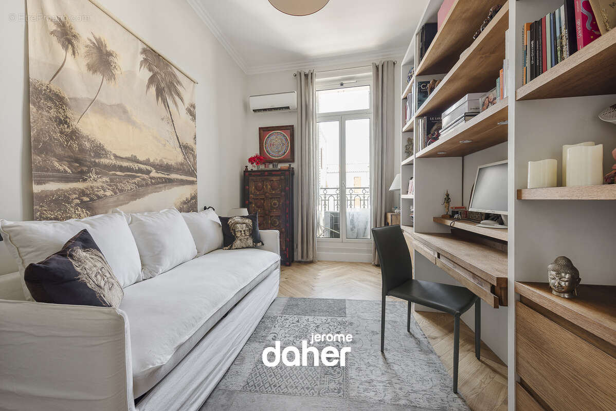 Appartement à MARSEILLE-6E