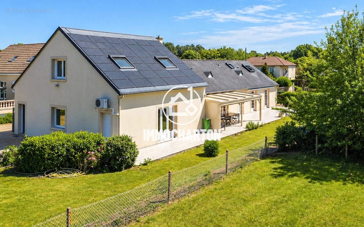 Maison à YVRE-L'EVEQUE