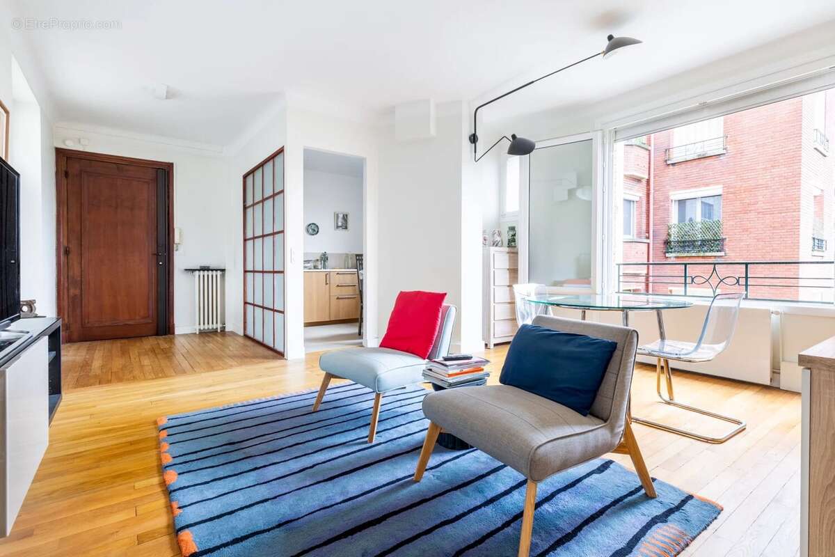Appartement à NEUILLY-SUR-SEINE