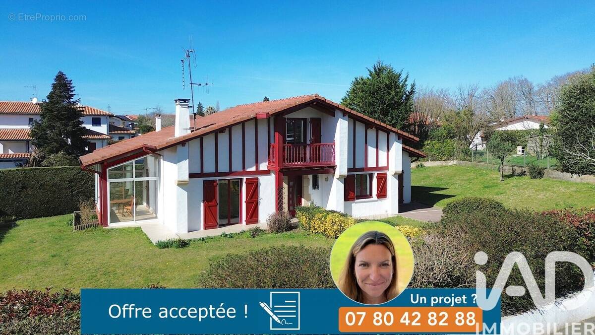 Photo 1 - Maison à SAINT-PIERRE-D'IRUBE