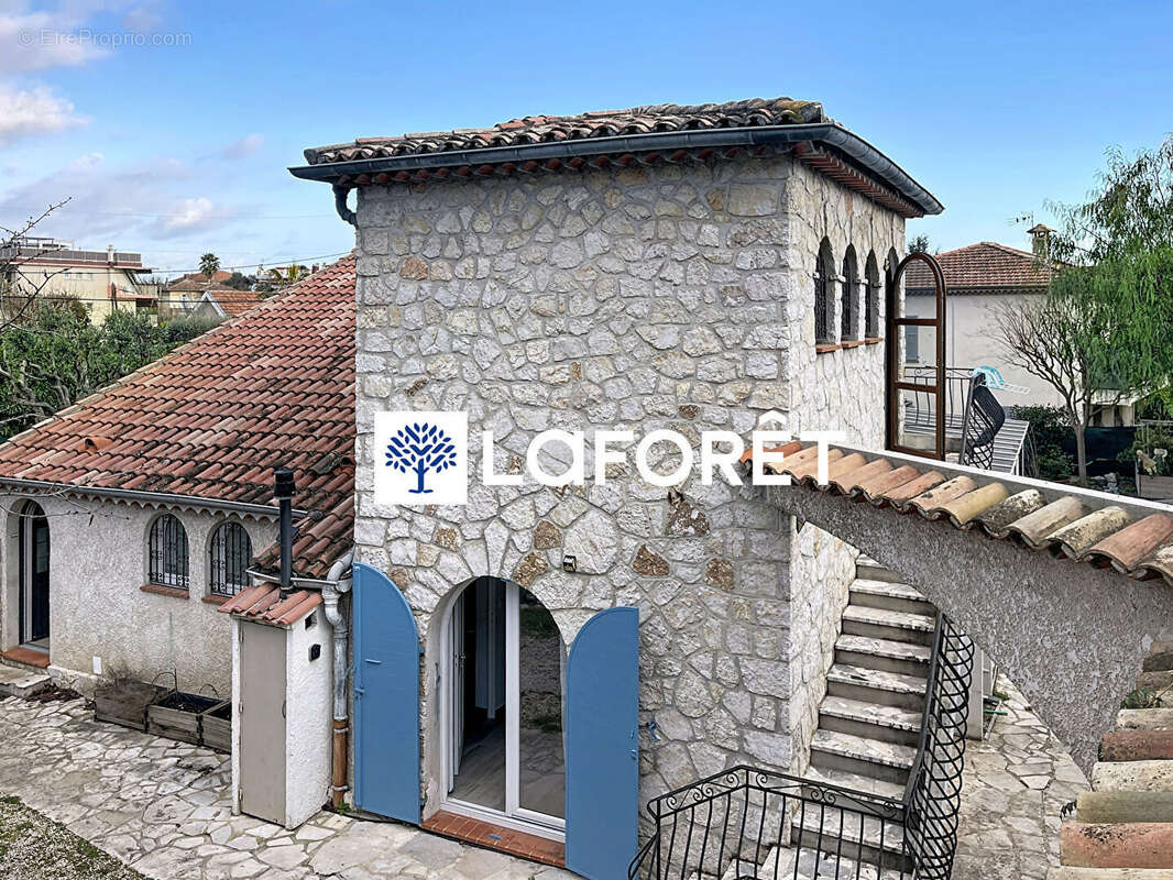 Maison à CAGNES-SUR-MER