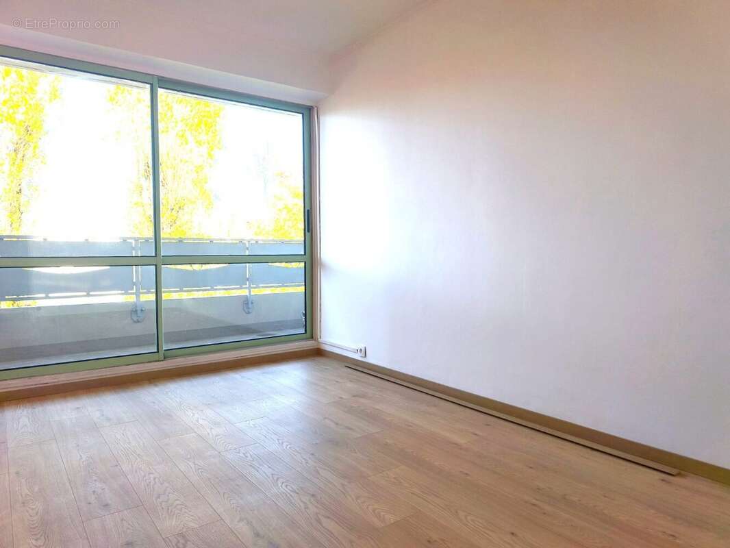 Appartement à LE PEAGE-DE-ROUSSILLON