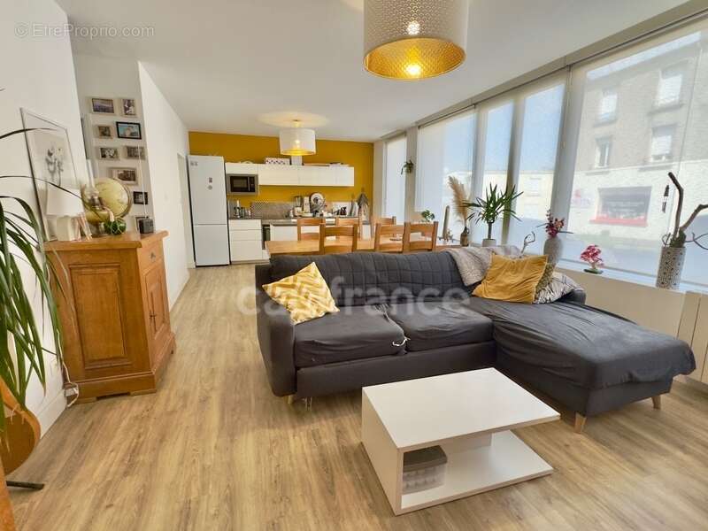 Appartement à LE RELECQ-KERHUON