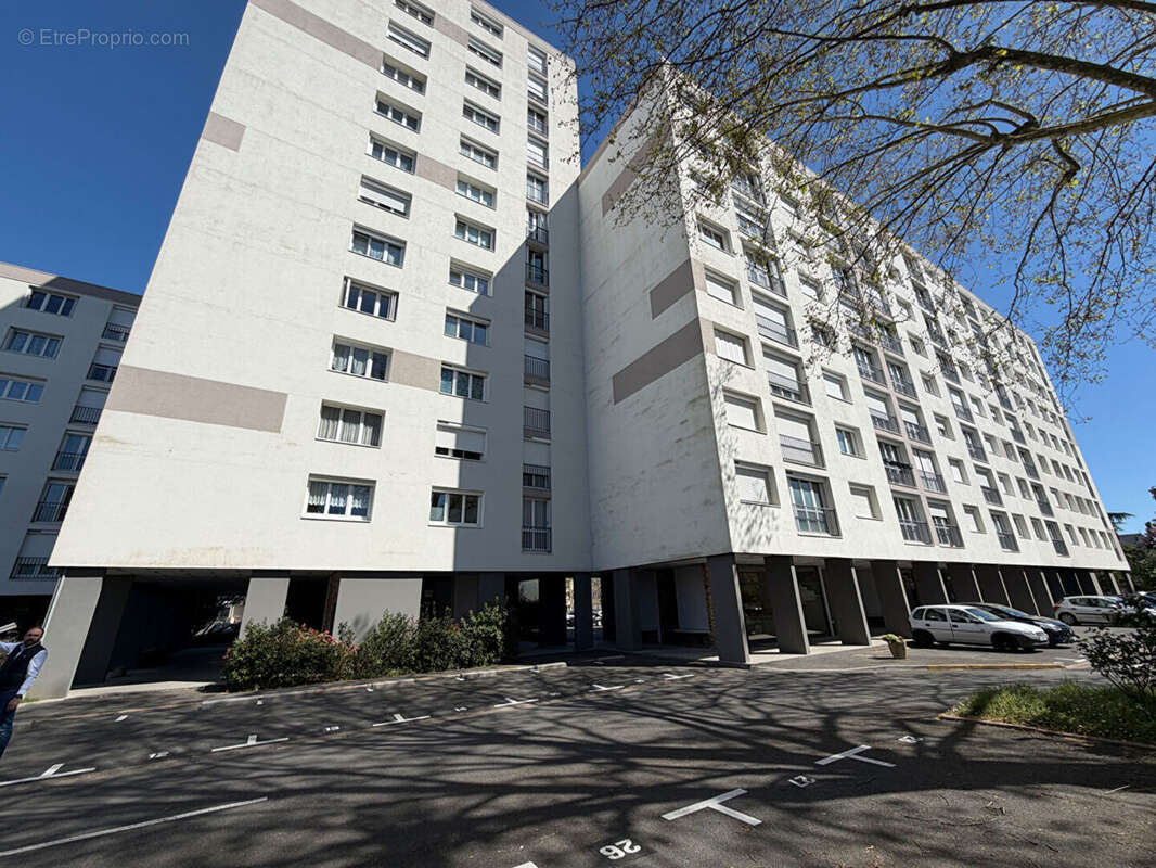 Appartement à OLIVET