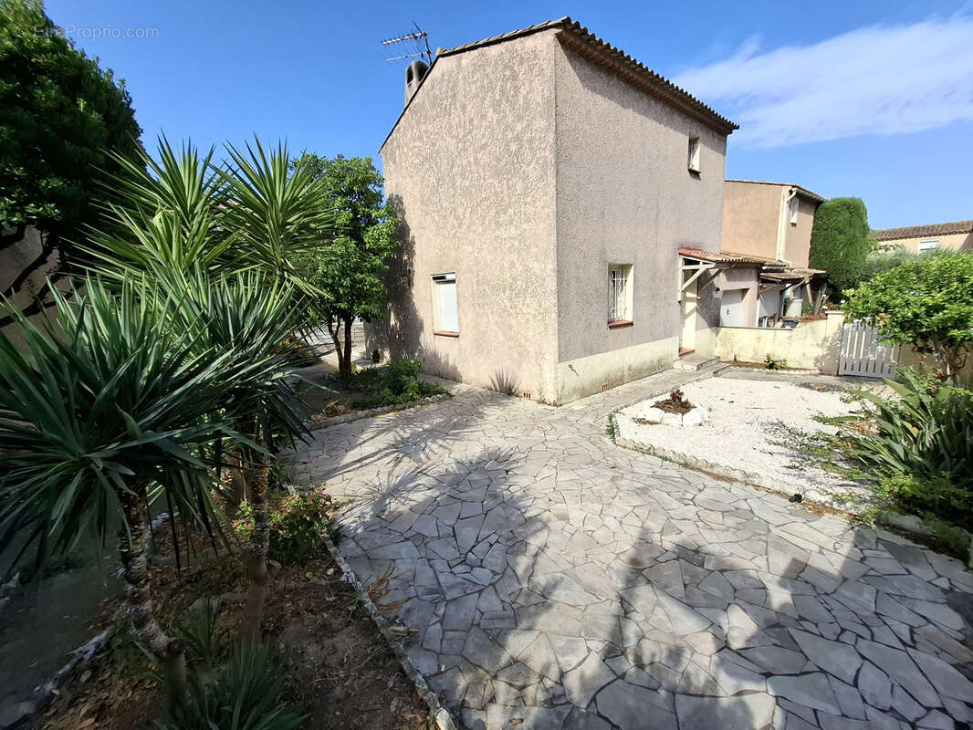 Maison à SIX-FOURS-LES-PLAGES