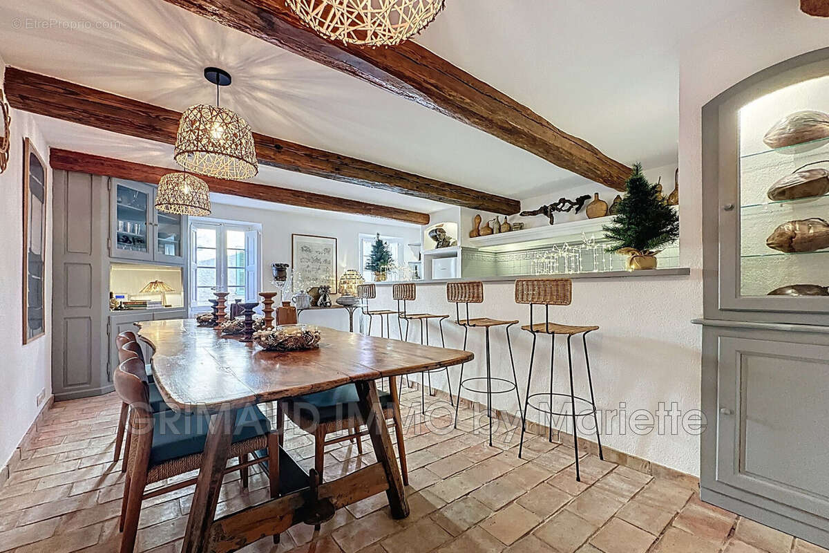 Maison à LA GARDE-FREINET