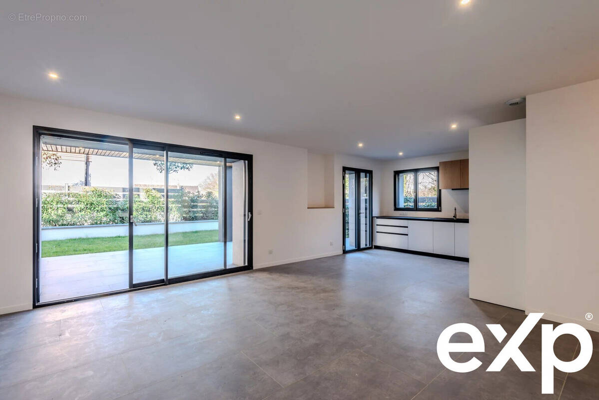 Appartement à NEUVECELLE