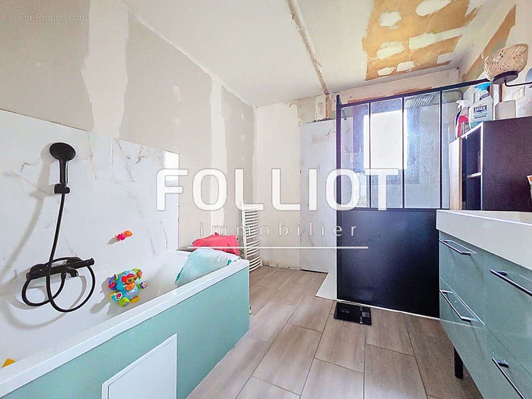 Maison à LES MOITIERS-D&#039;ALLONNE