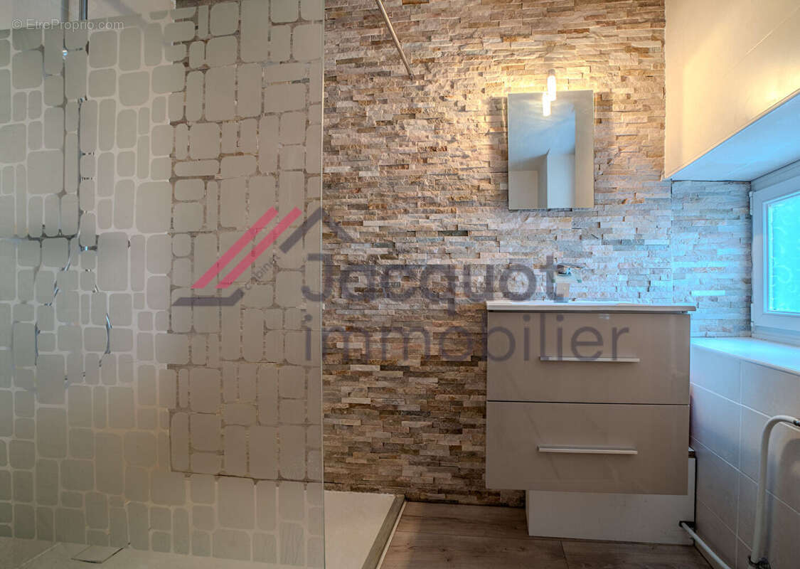 Appartement à LONS-LE-SAUNIER