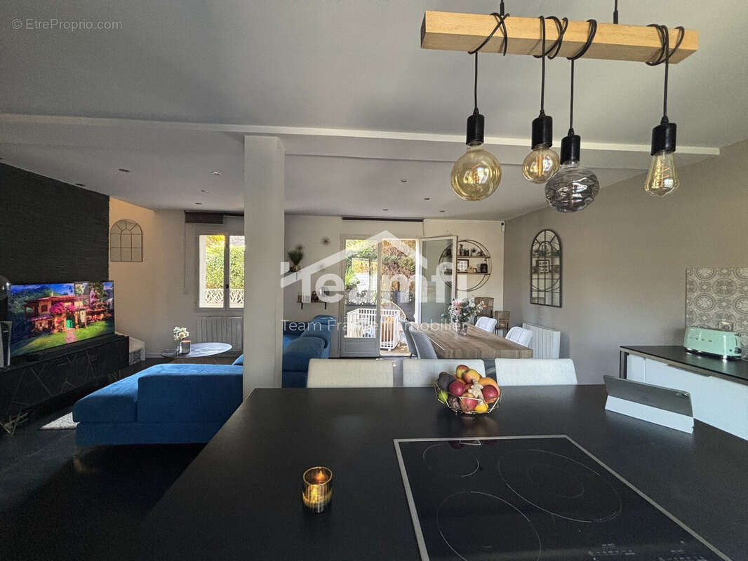 Maison à SAINT-JEAN-DE-BRAYE