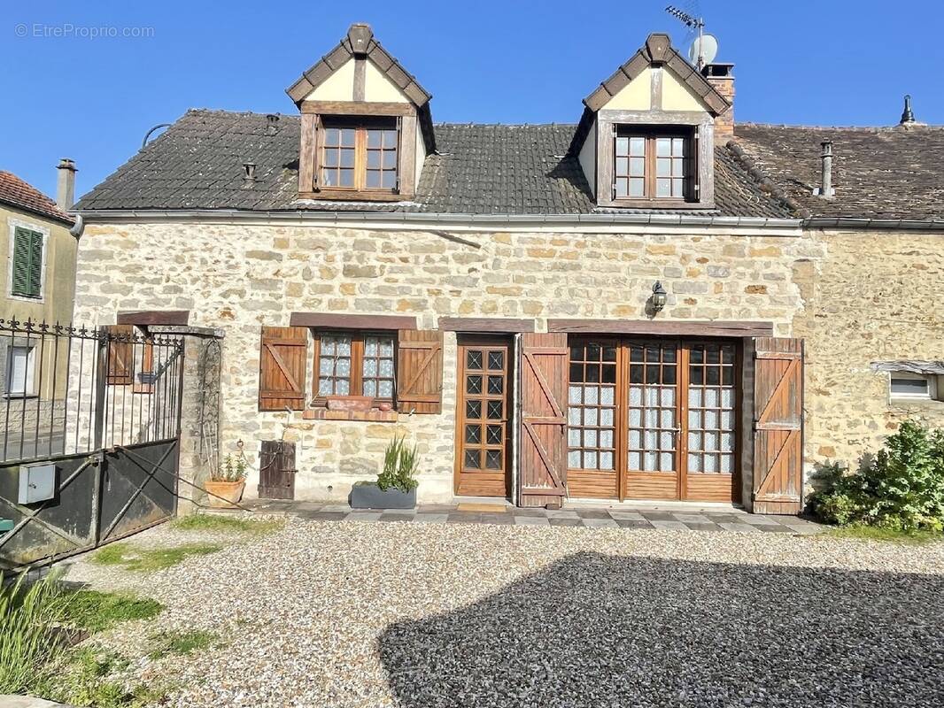 Maison à MILLY-LA-FORET