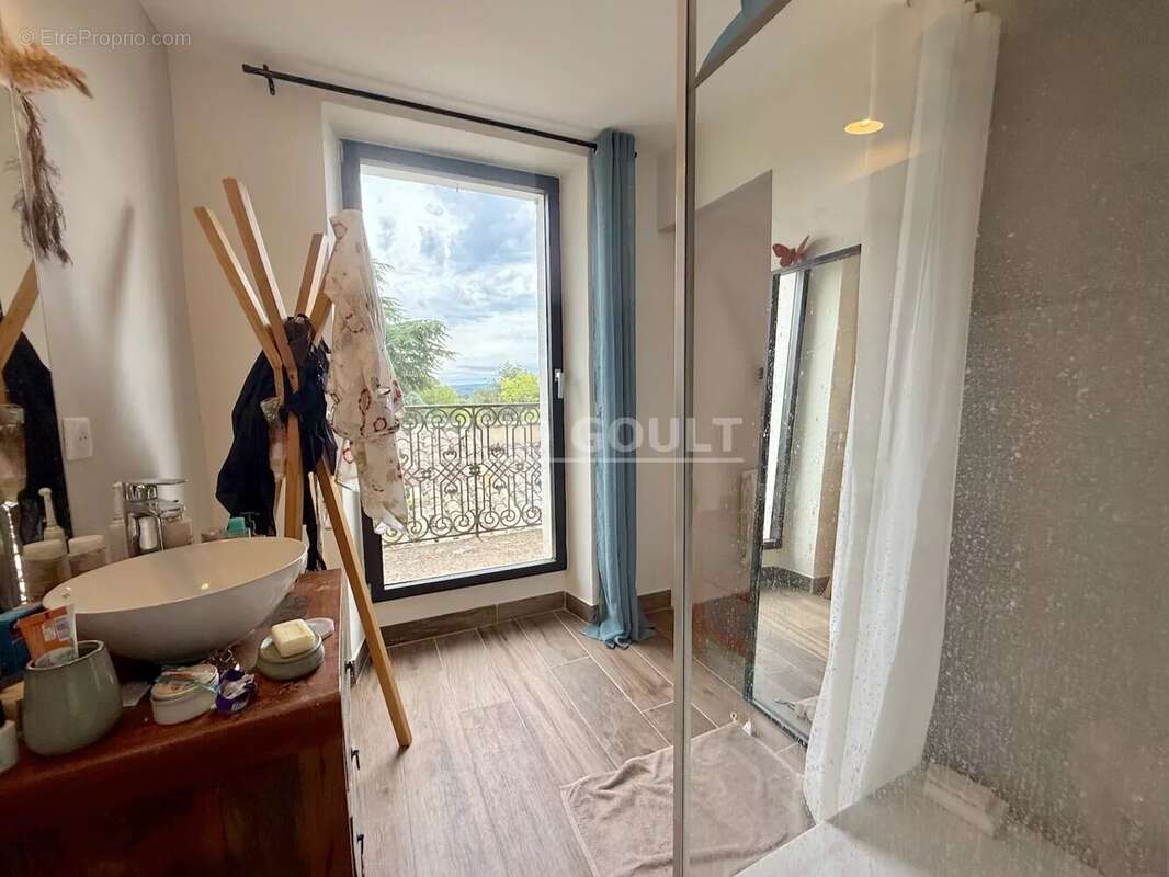 Maison à SAINT-SATURNIN-LES-APT