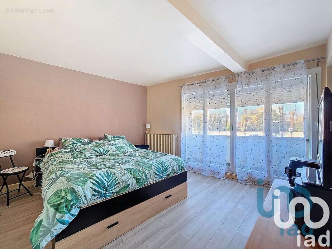 Photo 5 - Maison à ROMILLY-SUR-SEINE