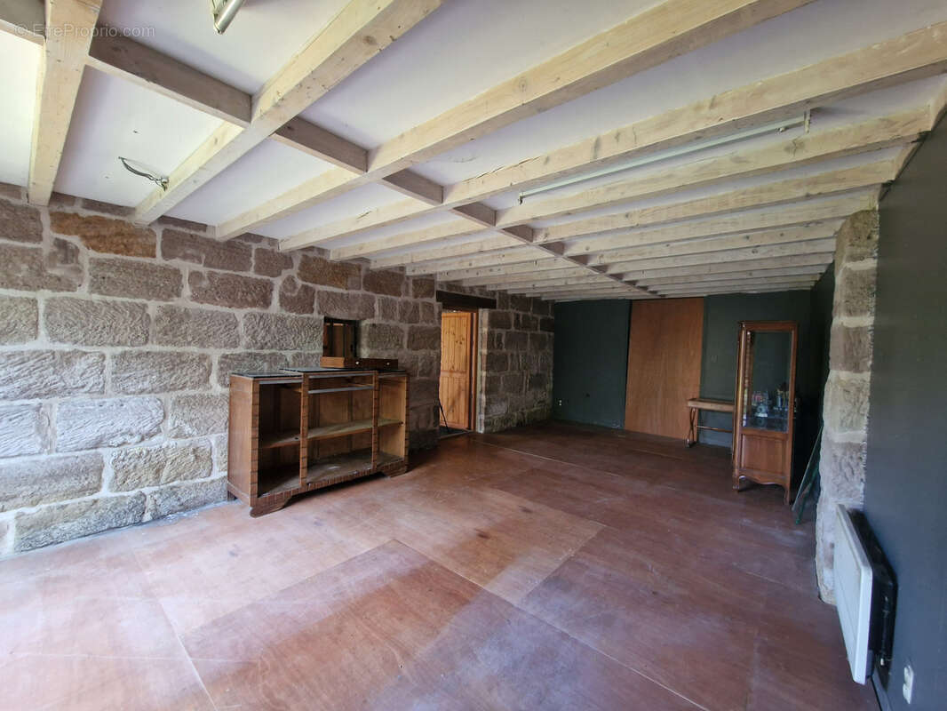 Maison de caractère en pierre avec grange   Saint-Viance - photo 19