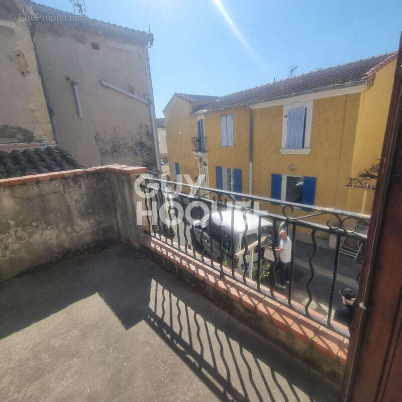 Appartement à ROGNONAS