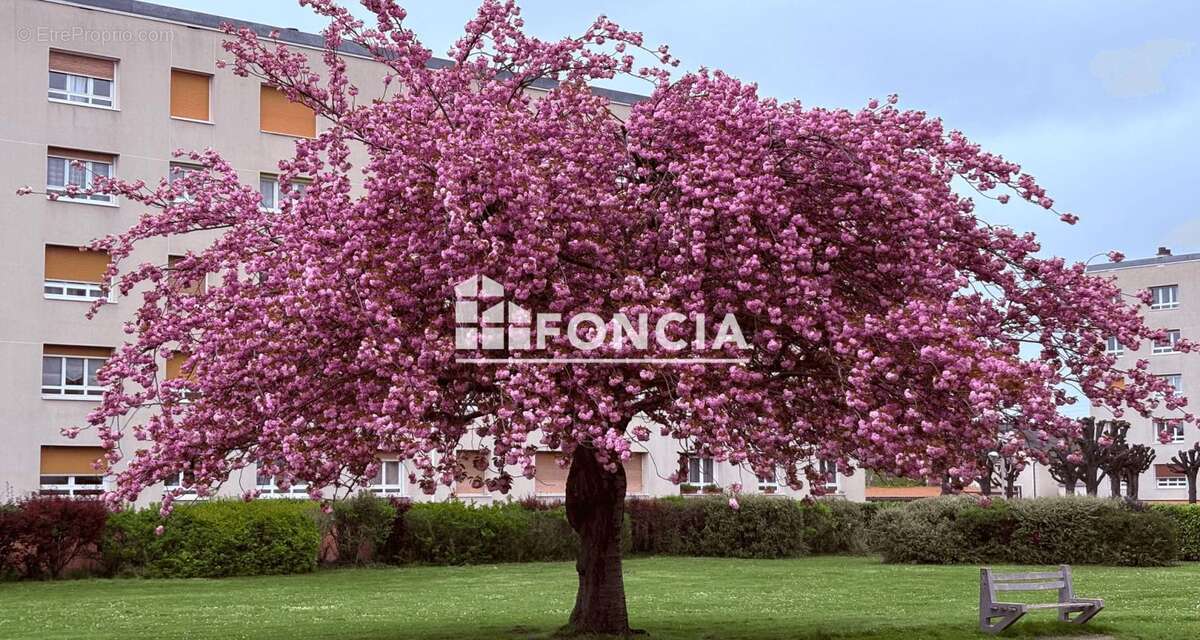 Appartement à SARTROUVILLE