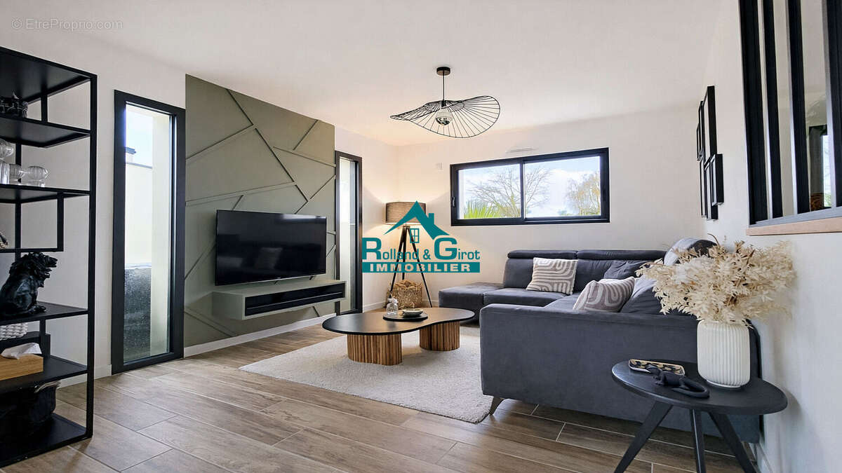 Maison à LA BOUEXIERE