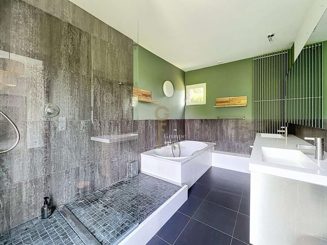 Maison 231 m² à Aix  - photo 7