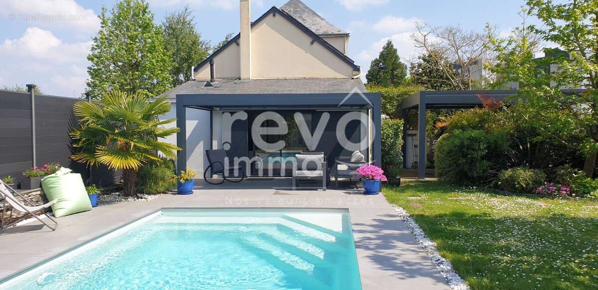 Maison à SAINT-BARTHELEMY-D&#039;ANJOU