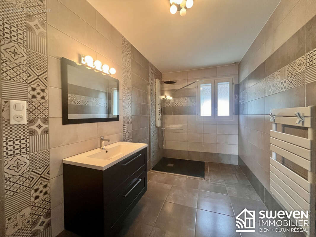 Maison 160 m² à Montjoie-En-Couserans  - photo 8
