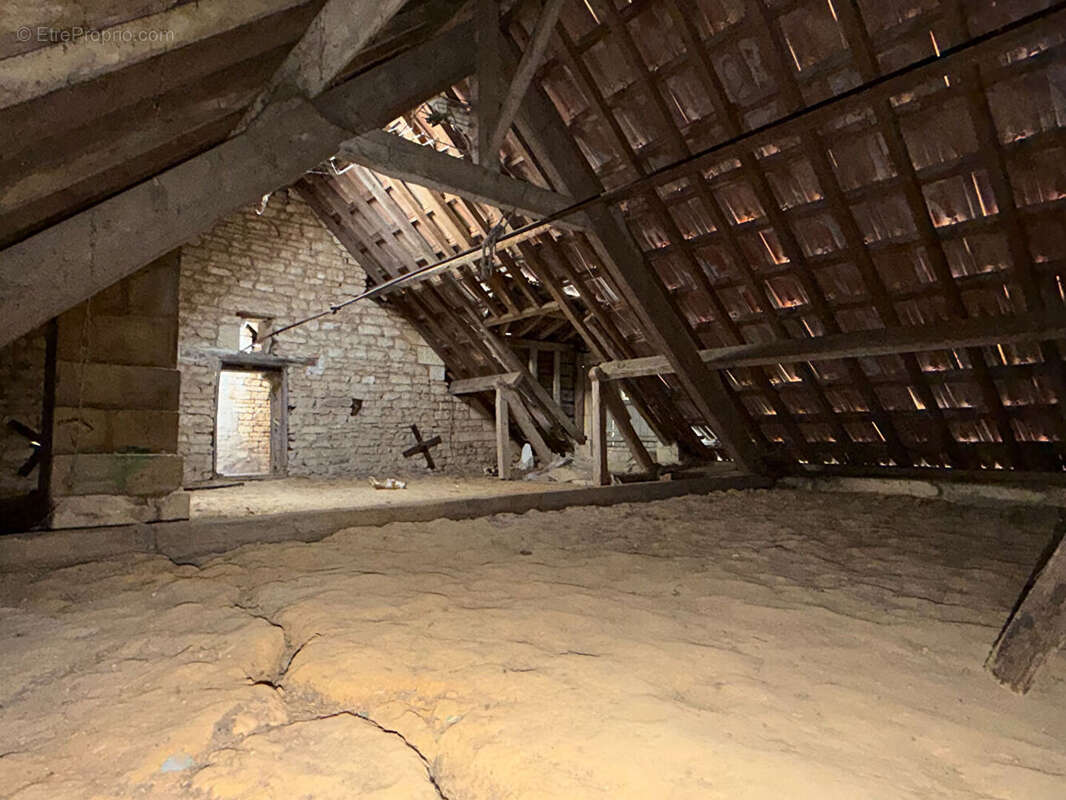 Maison en pierre à rénover - photo 15