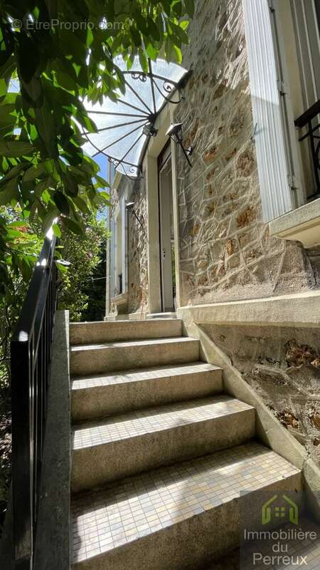 Maison à NEUILLY-PLAISANCE