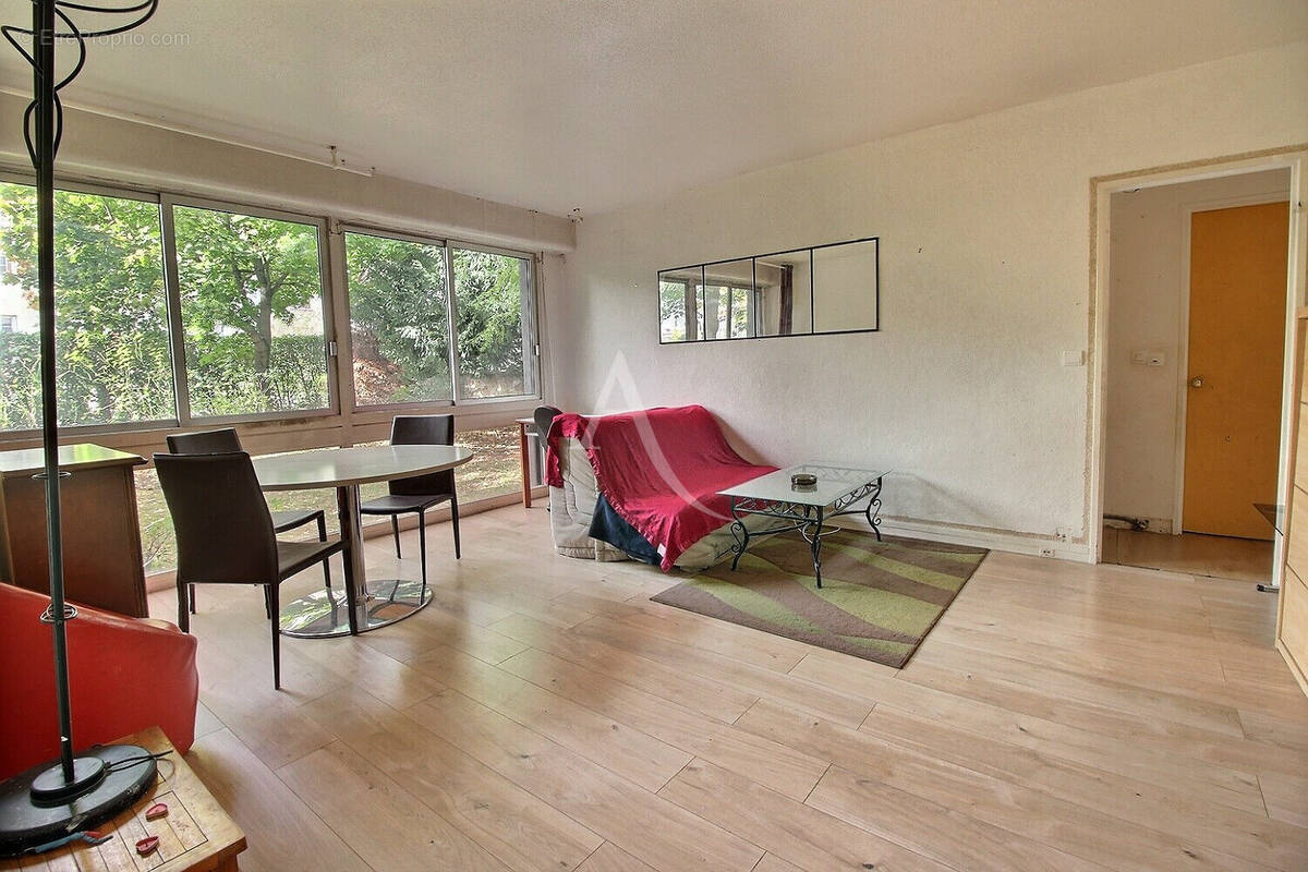 Appartement à THIAIS