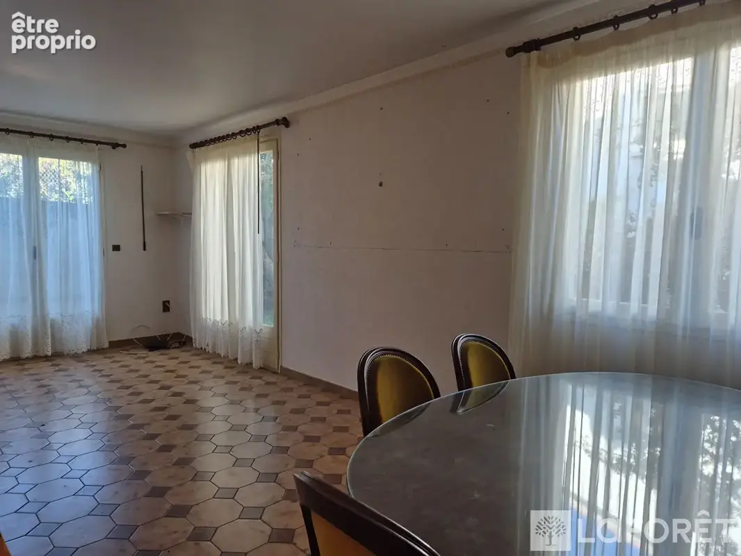 Maison 3 faces de 163 m² avec jardin et garage - photo 10