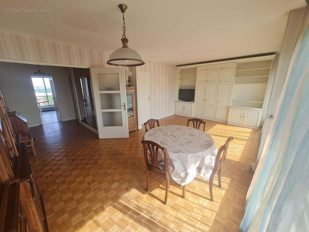 Appartement à JUVISY-SUR-ORGE