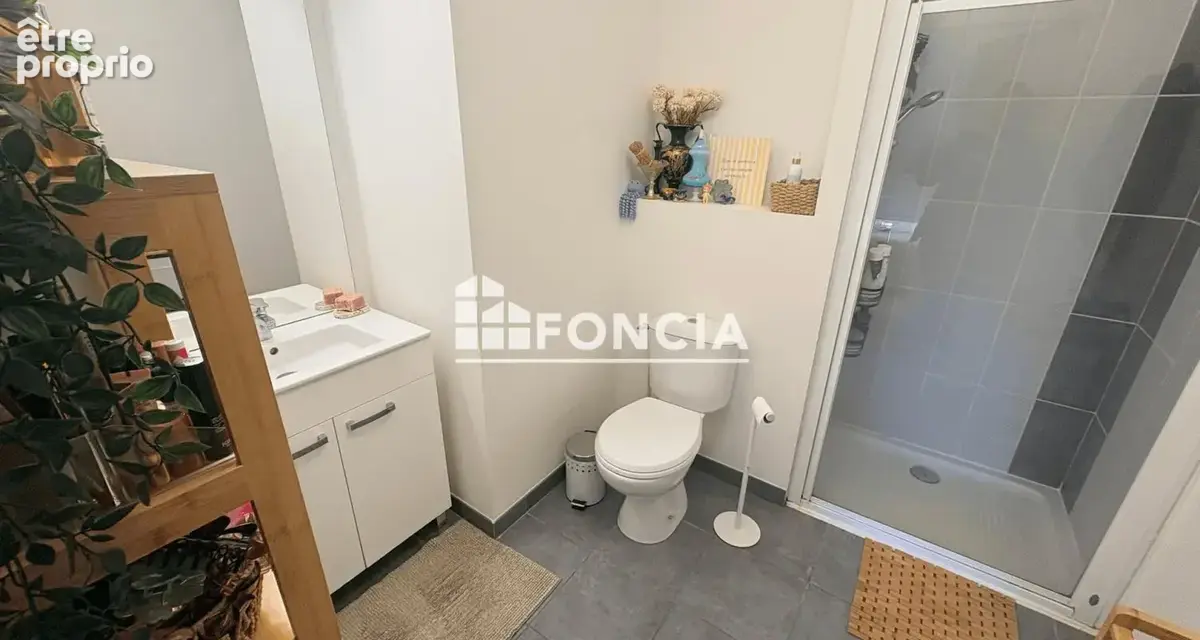 À vendre – angers quartier recent des hauts de saint aubin appartement t2 – terrasse – 2 chambres – parking - photo 8