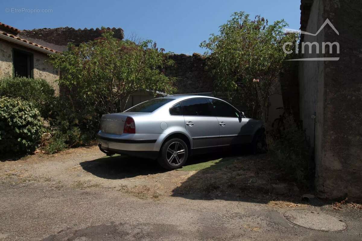 A vendre une maison de 150m² habitables avec un un jardin et une source - photo 20
