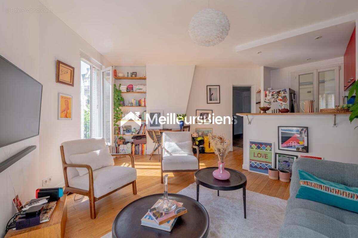 Appartement à PARIS-18E