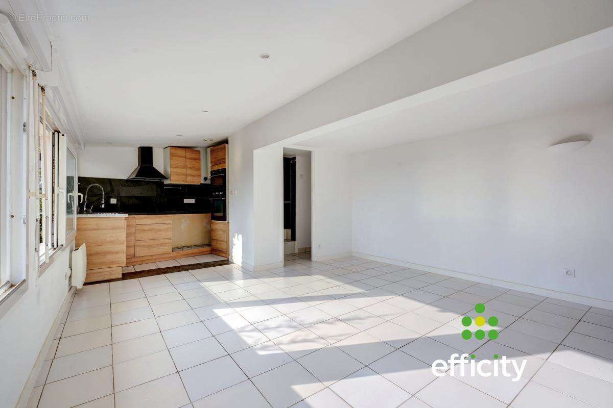 Appartement à OULLINS