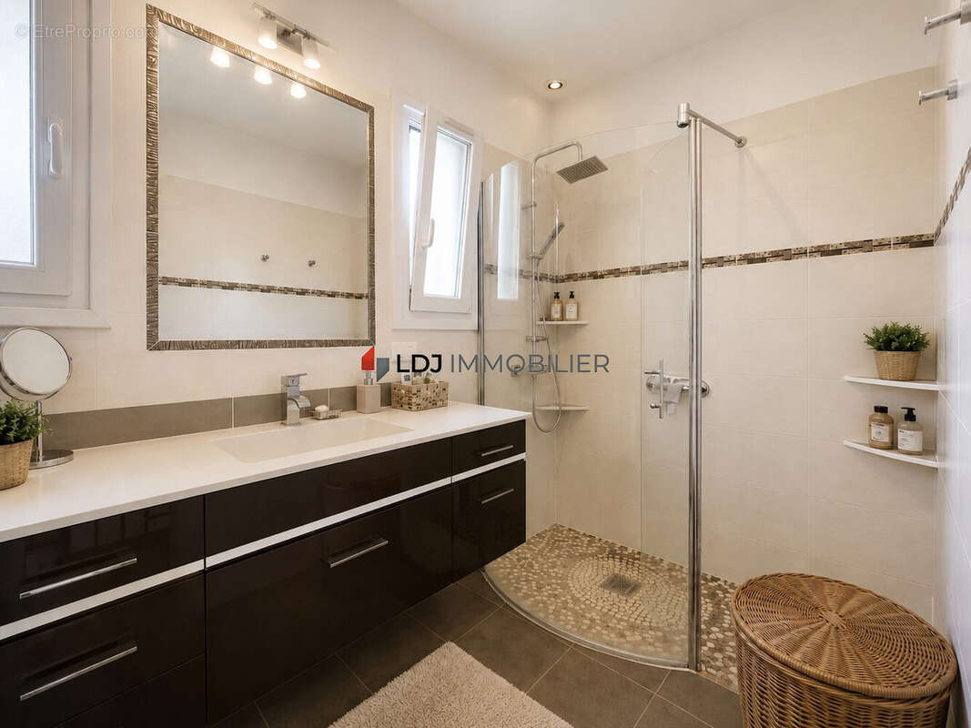 Maison 131 m² à Vernet-Les-Bains  - photo 8