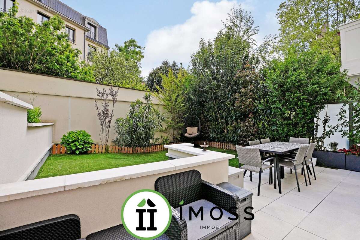 Appartement à LA GARENNE-COLOMBES