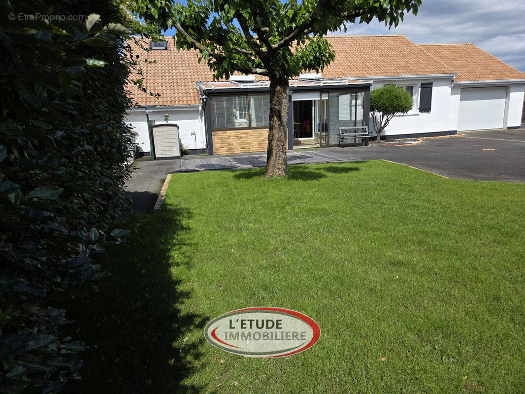 Photo 1 - Maison à SAINTE-PAZANNE