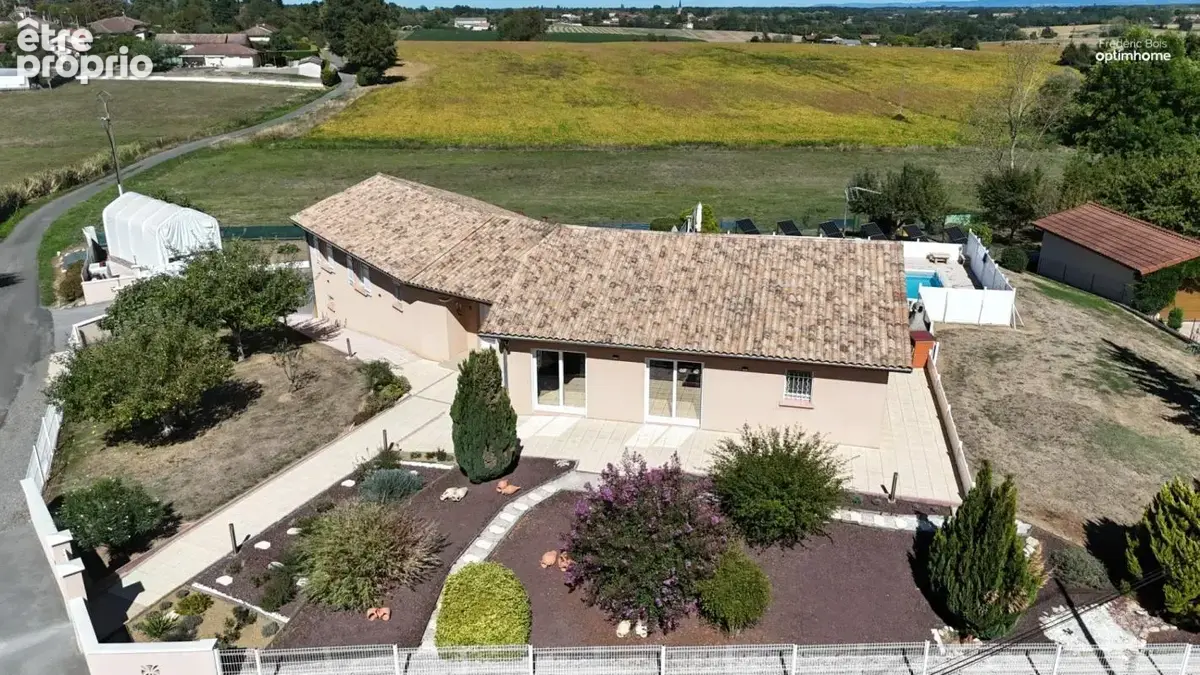 Maison familiale de 184 m² avec piscine et vue dégagée – Calme et confort - photo 3