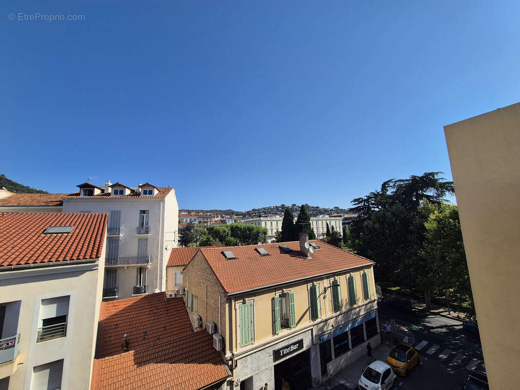 Appartement à HYERES