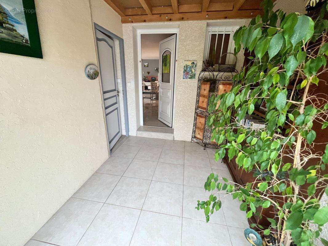 Maison à LACHAPELLE-SOUS-AUBENAS