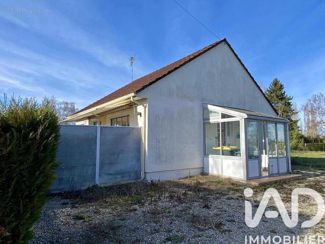 Maison 71 m² à Varennes-Changy  - photo 3